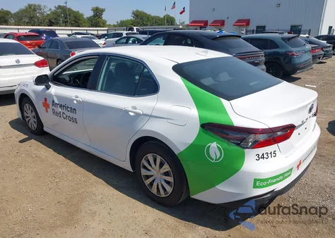 2024 Toyota Camry Le z USA, uszkodzony, nr VIN 4T1C31AK1RU630038